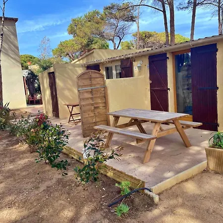 Les Pieds Dans L'eau T2 A * Καλβί