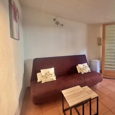 Les Pieds Dans L'eau T2 A Calvi (Corsica)