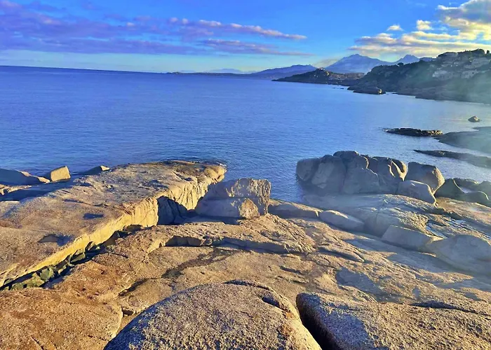 Les Pieds Dans L'eau T2 A Calvi (Corsica)